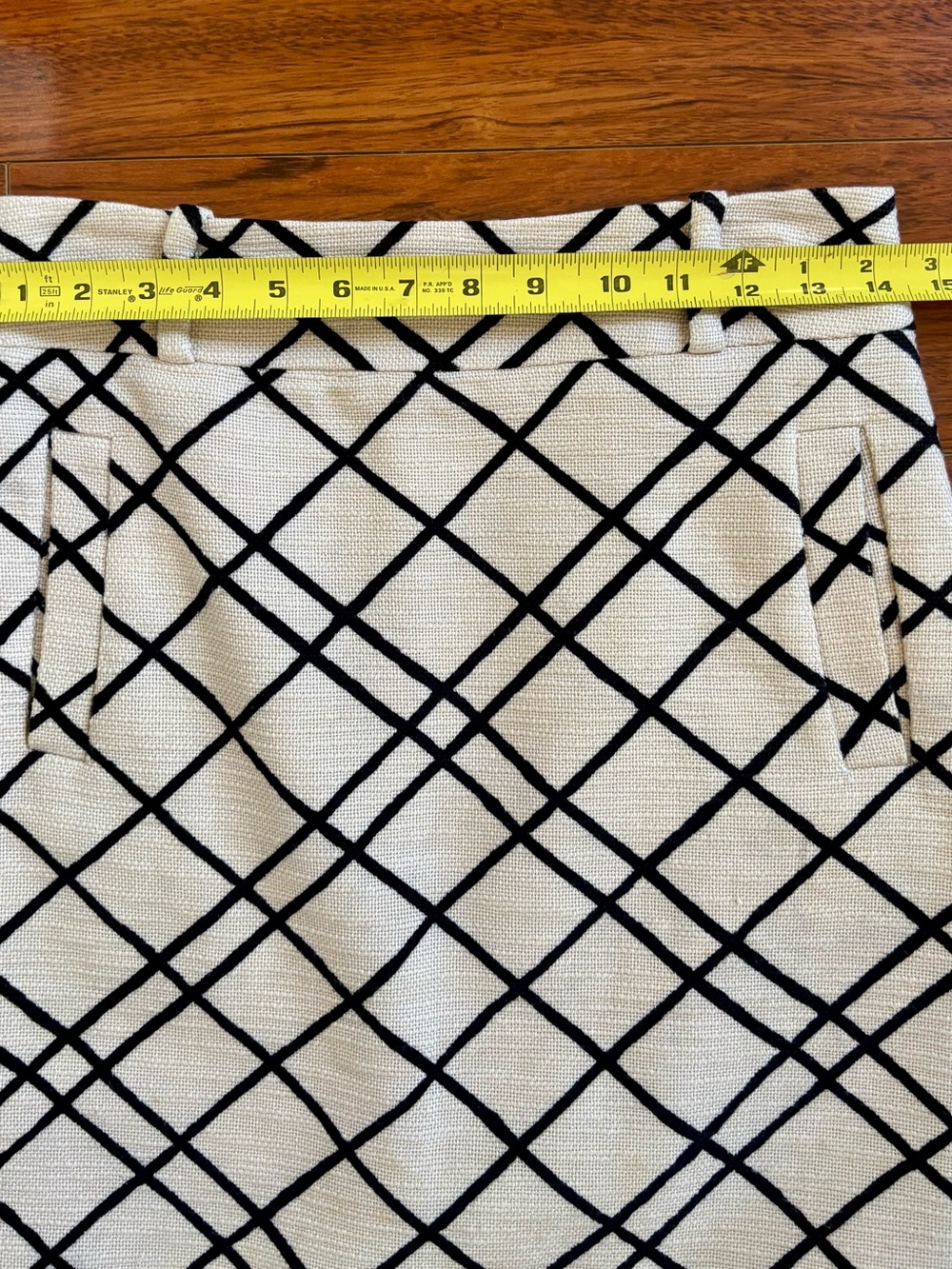 Banana Republic Cream Pencil Skirt with Black Grid - Picture 9 of 10
